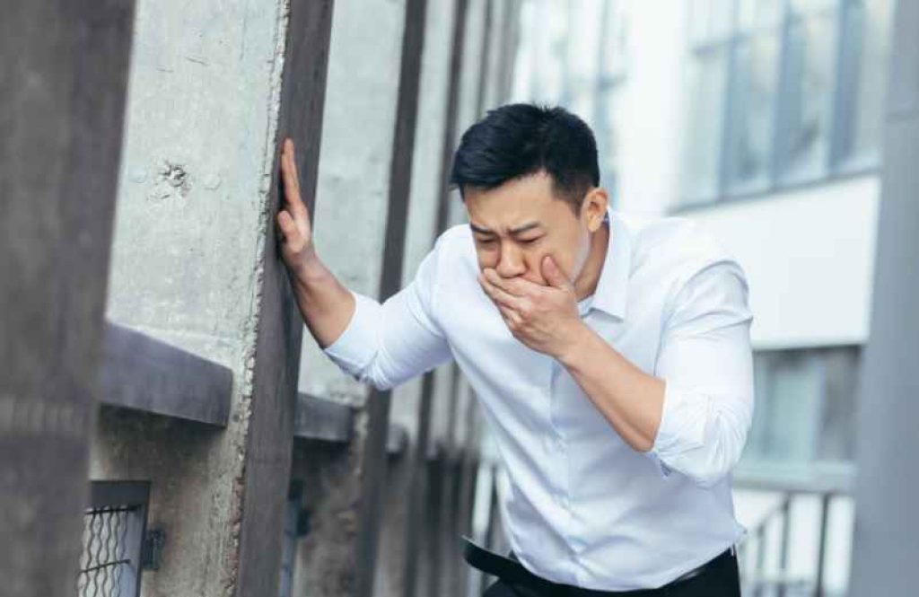 Comment faire passer l'envie de vomir après avoir bu trop d'alcool