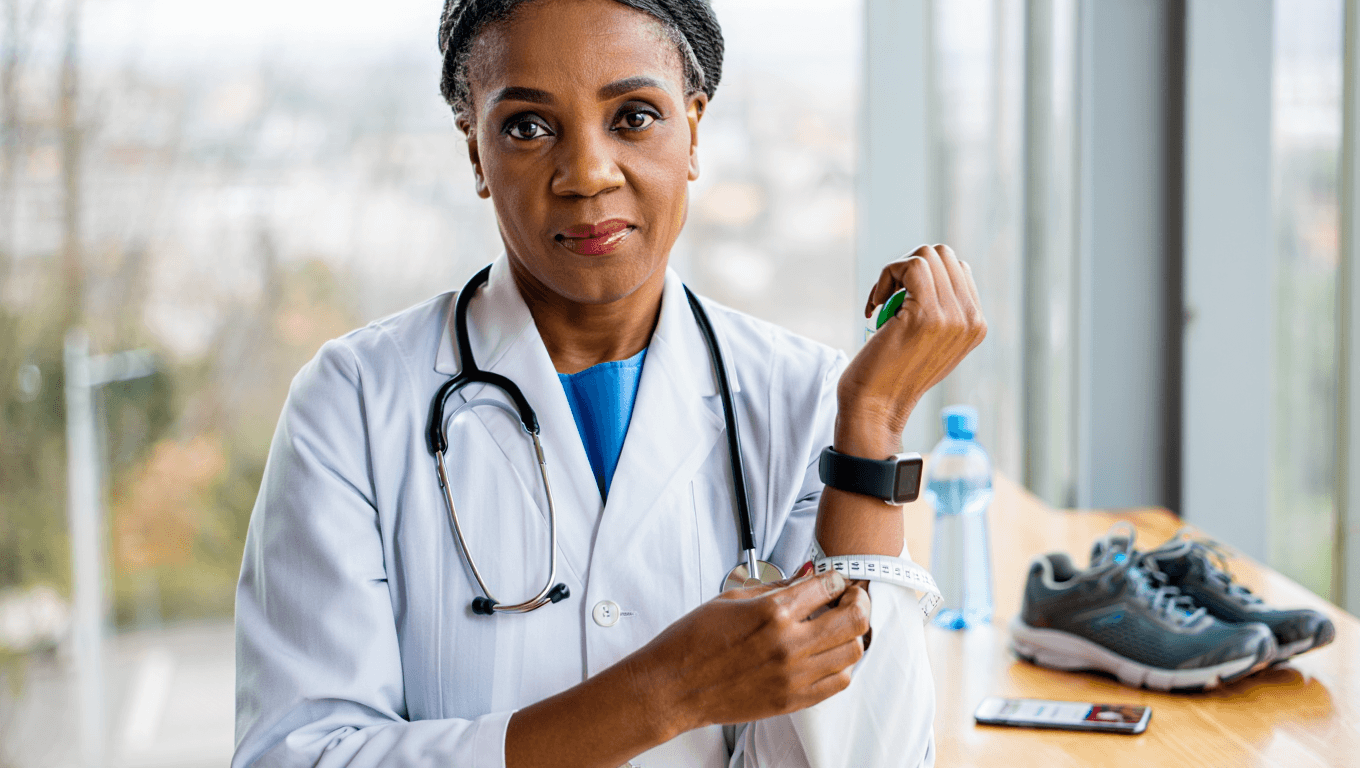 Voici la distance à parcourir chaque jour en
marchant pour perdre du poids, selon un médecin du sport