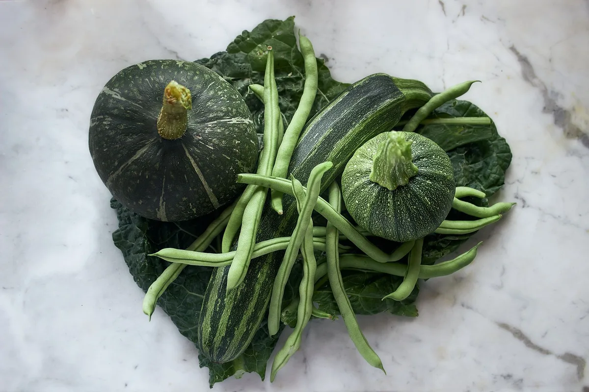 Aliments riches en acide folique : épinards, légumes verts et autres sources naturelles