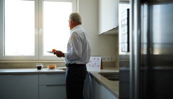 Après 60 ans, quel régime pourrait raccourcir votre espérance de vie selon un docteur nutritionniste?