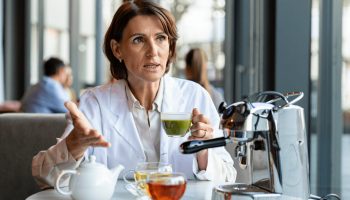 Café et thé pour perdre du poids : la mise en garde d&rsquo;une diététicienne