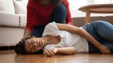 Comment réagir en cas de crise d&rsquo;épilepsie : gestes de premiers secours