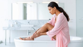 Comment réduire la rétention d&rsquo;eau après l&rsquo;accouchement et perdre du poids sainement