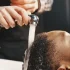 Couvade paternelle : symptômes, causes et comment y faire face