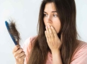 Perte de cheveux chez la femme : les causes qu&rsquo;on ignore souvent