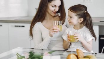 Vomissements chez l&rsquo;enfant : causes, que faire et quand consulter